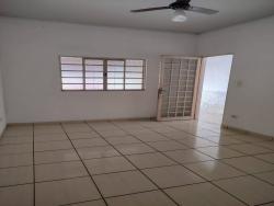 #208 - Casa para Venda em Taubaté - SP